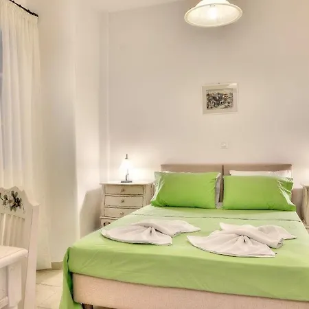 Tzane Studios & Apartments - Steps Away From Golden Beach Chrisi Akti  Exterior photo