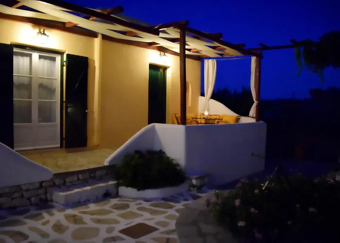 Tzane Studios & Apartments - Steps Away From Golden Beach